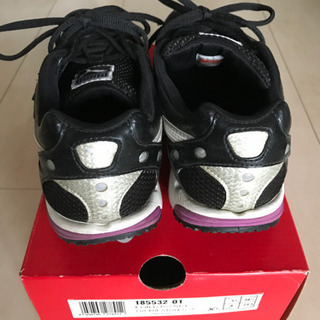 プーマ　ボディトレイン　メッシュ　レディススニーカー　24.5センチの画像