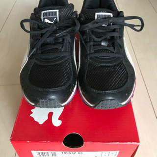 プーマ　ボディトレイン　メッシュ　レディススニーカー　24.5センチの画像