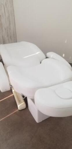 美容クリニック用電動ベット