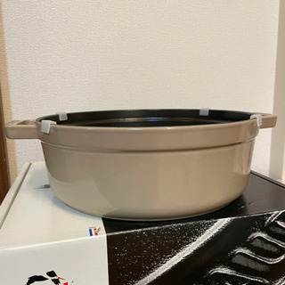 新品】ストウブ26cm 鍋 シャローラウンド 伊勢丹限定カラーリネン
