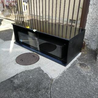 取引終了！処分光沢のある素敵なテレビ台