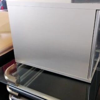 キャビネット　シルバーの画像