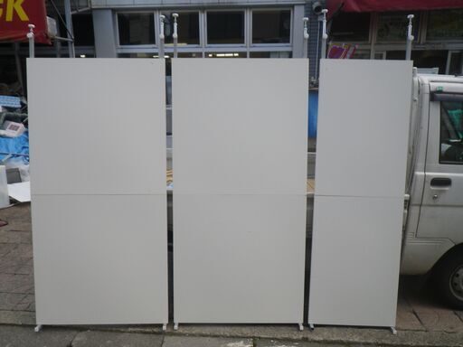 ■配達可■マガジン、CDスタンド付 つっぱりパーテーション 3台セット スチールフレーム衝立 W90×2　W60×1 H205～275 間仕切り