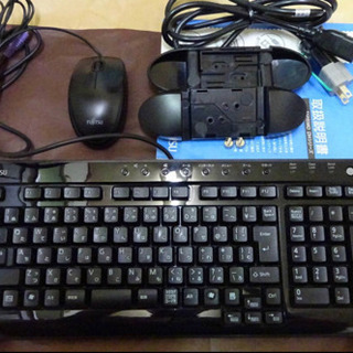 富士通 Core i7/メモリ12GB/HDD1TB/Windows10