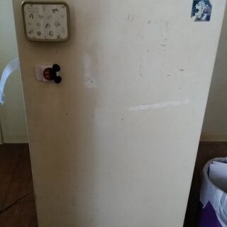 冷蔵庫　小型　レトロ　昭和