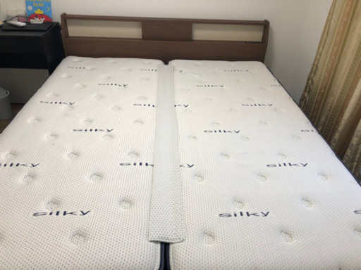 Nitori ニトリクイーンベッドのみ　送料込み