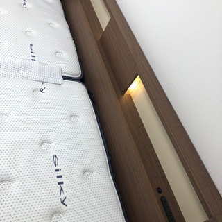 Nitori ニトリクイーンベッドのみ　送料込みの画像