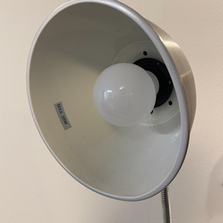 イケア　スタンドライトの画像