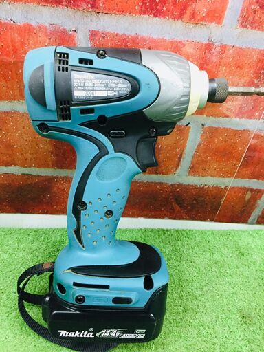 マキタ makita TD135D 充電式インパクトドライバー【リライズ野田愛宕店】【中古】管理番号：ITISZKBLHWHG