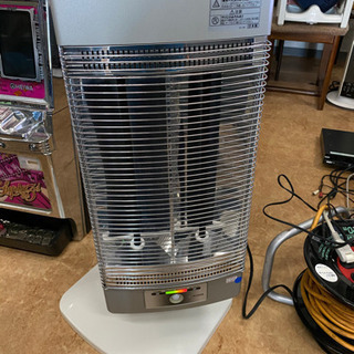 コロナ 遠赤外線電気ストーブ「コアヒート」(省エネセンサー搭載)...