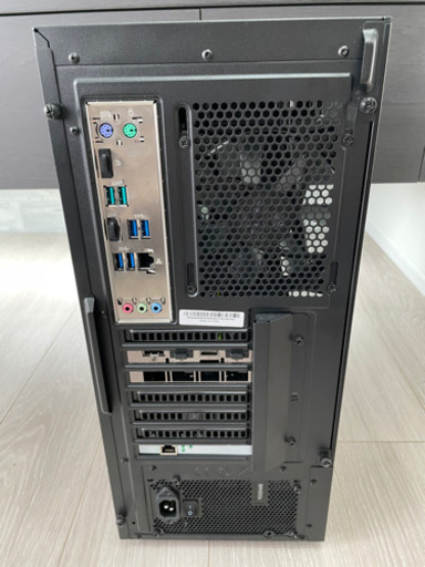 パソコン i9-9900K RTX2080Ti 32GB Ram 250GB SSD