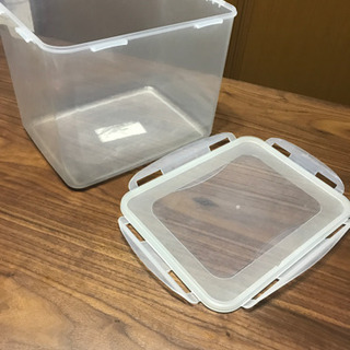 タッパー　収納の画像