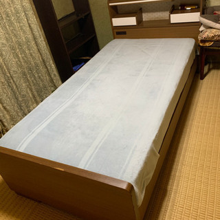 ❗️セミダブルベッド❗️あげます❗️
