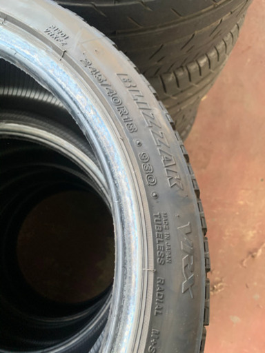 ブリジストン VRX 245 40 18 スタッドレス
