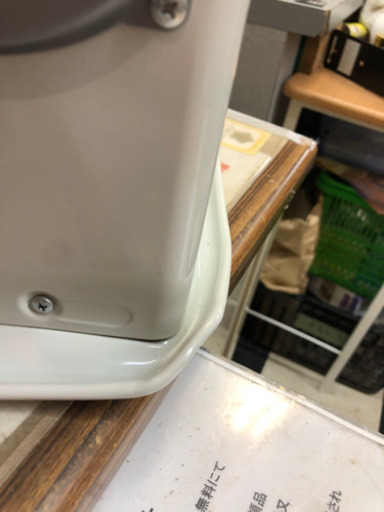 ボディダメージ有特価！ダイニチ　3.2kw石油ファンヒーター　9畳〜12畳
