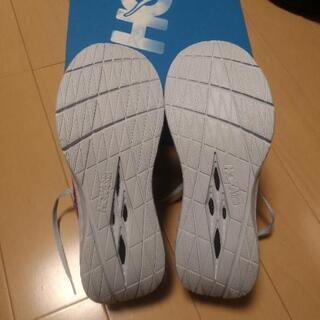 ホカオネオネ  カーボンＸ 25.5cmの画像