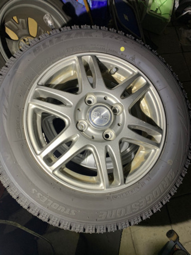 155/65r13 ブリジストン　VRX 2019年製
