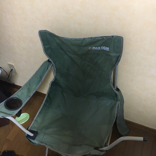 取引中　【譲ります】折り畳み椅子　＋　クーラーボックス