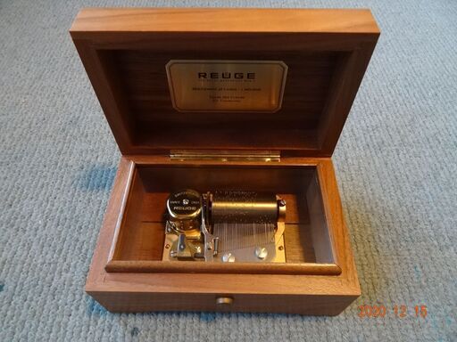 クリスマスプレゼント！　REUGE　36弁オルゴール  (AXA.36.5301.000.1885)