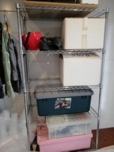 引き渡し予定決まりました。ありがとうございます。メタルラック譲ります。