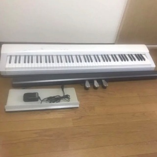 カシオ電子ピアノ88鍵　PX-135WE (Privia)