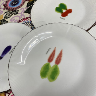 野菜の絵柄の皿　5枚の画像