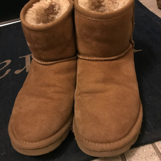 UGGショートブーツの画像