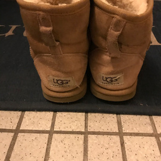 UGGショートブーツの画像