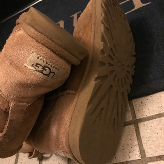 UGGショートブーツの画像