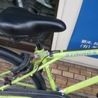 【美品❗️クロスバイク型自転車】年末年始セール中に付き値段交渉OK❗️700cタイヤ　外装6段変速　オートライト