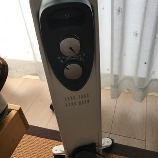 スーパーオイルヒーター　白　９枚フィン　900w 直接引き取りできる方の画像