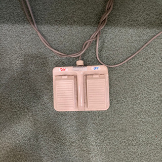 電動昇降ベッドの画像