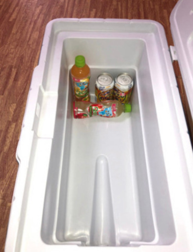 キャンプやBBQで使えるクーラーボックス