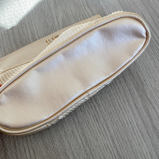 新品‼️HR ヘレナルビンスタイン　化粧ポーチの画像
