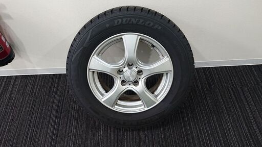 スタッドレスタイヤ　アルミ付き　195/65R15　４本