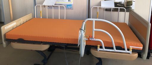 【配送可】エンパイアー　介護用　福祉用具　電動ベッド　楽匠シリーズ3モーター　中古　札幌市