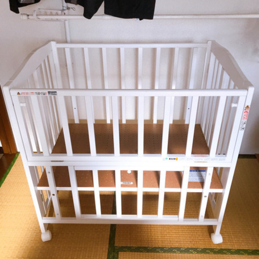 【カトージ】ミニベッド　折り畳み（ホワイト）