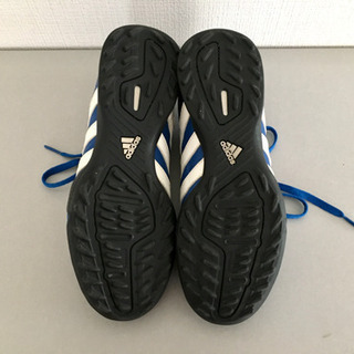 アディダスフットサルシューズ　23cmの画像