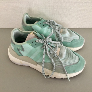 アディダスランニングシューズ　23cm