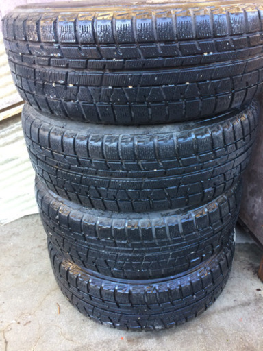 スタッドレスタイヤ  205  65  R15
