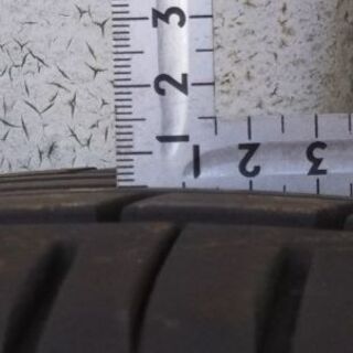 中古タイヤ215/60R16 1本のみの画像