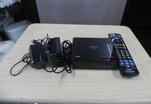 美品 2020年製 Panasonic ポータブル地上デジタルテレビ プライベートビエラ 19v型 UN-19CFB10 パナソニック
