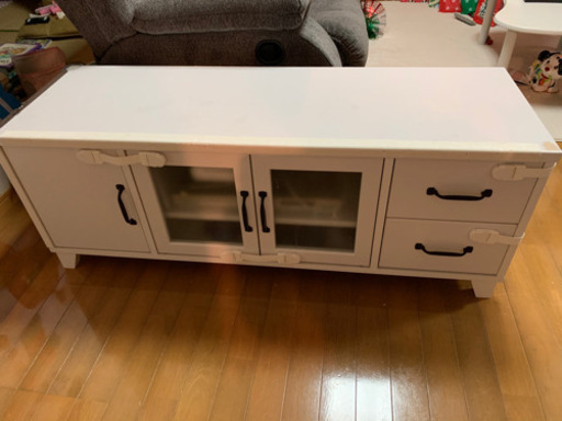 取引中　テレビ台