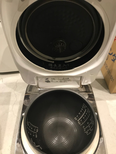 【TOSHIBA】炊飯器