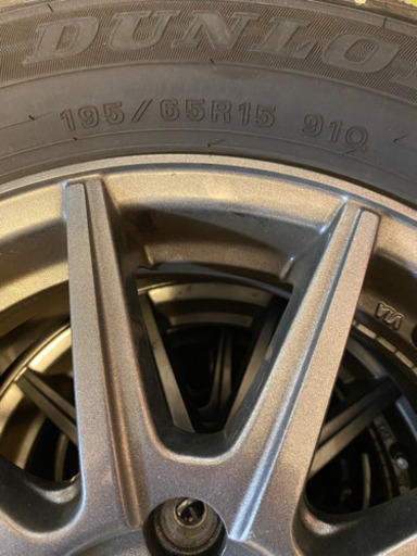 日産　セレナ用スタッドレスタイヤ　商談中