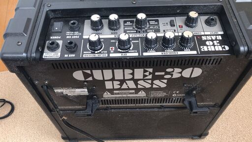 定番ベースアンプ　Roland CUBE-30 BASS　CB-30　中古