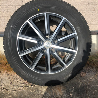 ブリジストン　スタッドレスタイヤホイール付き4本の画像