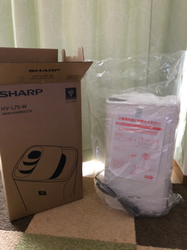 加湿機　新品未使用　2020年製造シャープ　HV-L 75-W 