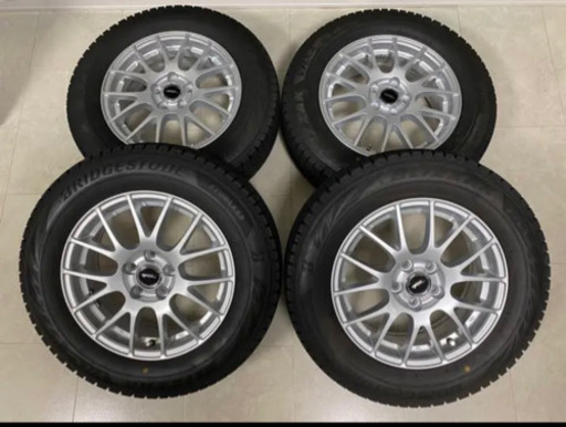 スタッドレスタイヤ195 65R15