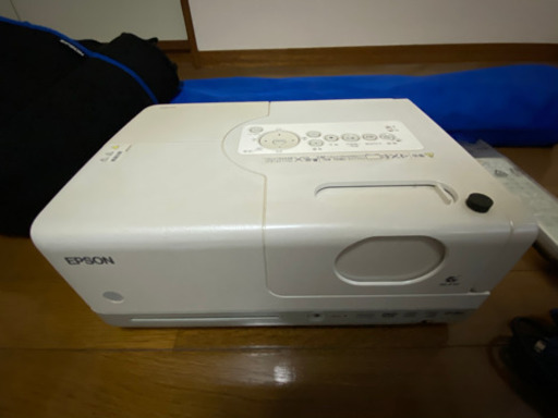 ホームプロジェクター！DVD、CD再生可能！EPSON EH-DM2